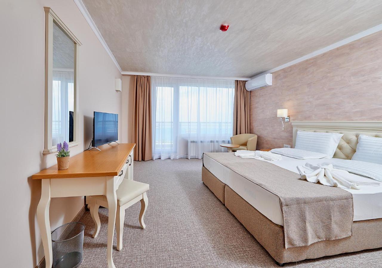 Neptun Hotel Pomorie Exterior photo